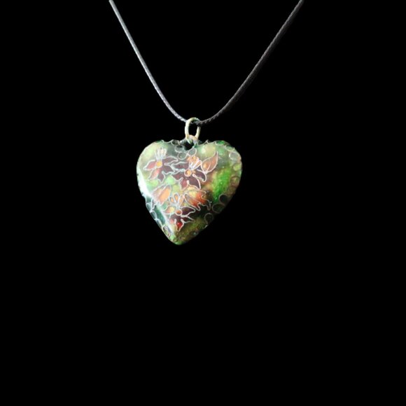 Vintage Chinese Style Green Flowered Heart Glass Like Material Necklace Pendant - Picture 3 of 5